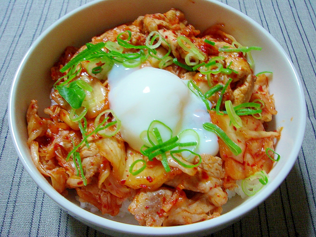 温玉豚キムチ丼 レシピ・作り方